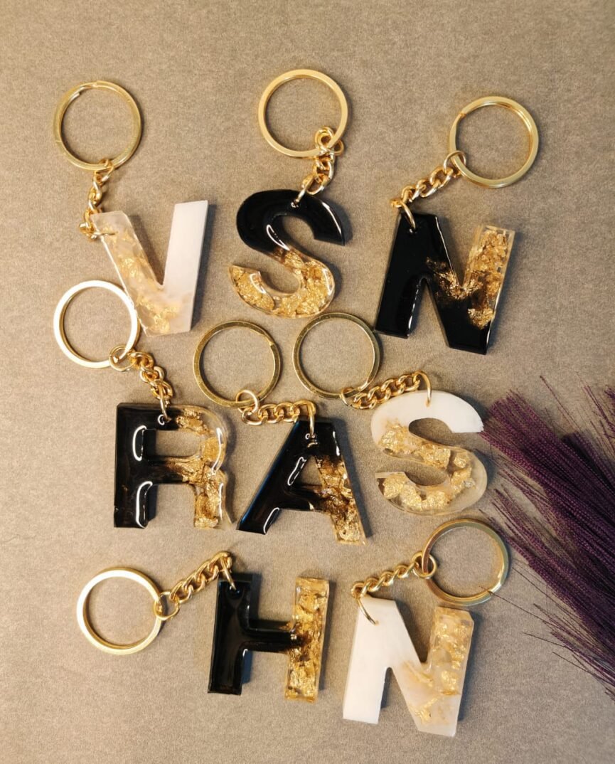 Resin keychains, customised gifts, customised resin keychain, budget friendly resin gifts